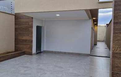 Imagem 1: Vendo casa na 307 sul. Guarda roupa, 110m² de Área, 2 Vagas na garageme3...