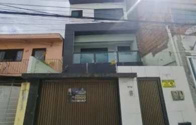 Imagem: A casa possui 3 Dormitórios, 3 Banheiros, 1 Vaga na garagem