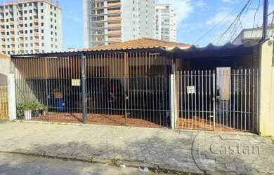 Imagem: A casa possui 5 Dormitórios, 3 Banheiros, 3 Vagas na garagem