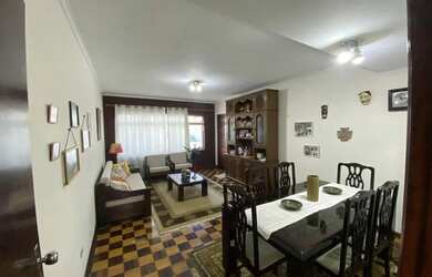 Imagem: A casa possui 3 Dormitórios, 2 Banheiros, 1 Vaga na garagem