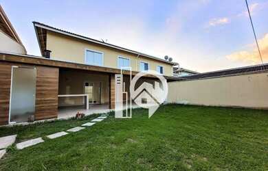 Imagem: A casa em condomínio possui 4 Dormitórios, 4 Banheiros, 3