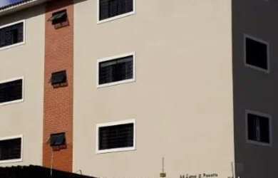 Imagem: O apartamento possui 2 Dormitórios, 1 Banheiro, 1 Vaga na garagem