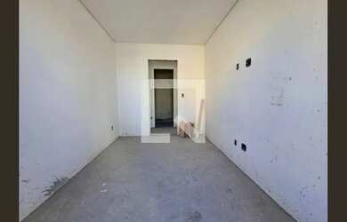 Imagem: O apartamento possui 2 Dormitórios, 1 Banheiro, 2 Vagas na