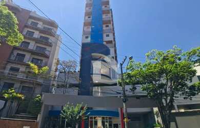 Imagem: O apartamento possui 1 Dormitório, 1 Banheiro, 1 Vaga na garagem