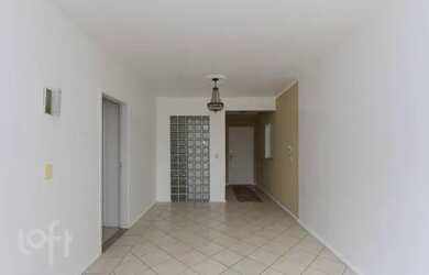 Imagem: O apartamento possui 2 Dormitórios, 2 Banheiros, 81m² de Área