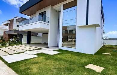 Imagem: A casa em condomínio possui 5 Dormitórios, 5 Banheiros, 4