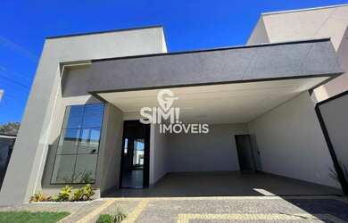 Imagem: A casa possui 3 Dormitórios, 2 Banheiros, 4 Vagas na garagem