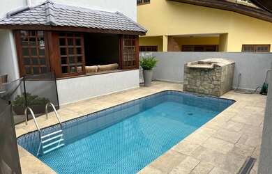 Imagem 4: Casa Alphaville 04 com 5 dts sendo 2 suítes - lazer completo