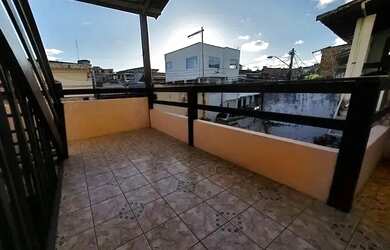 Imagem 4: 3/4 , 2 suites 1 andar em rua Publica