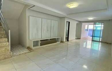 Imagem: A casa em condomínio possui 4 Dormitórios, 5 Banheiros, 2