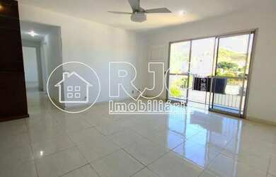 Imagem: O apartamento possui 3 Dormitórios, 3 Banheiros, 2 Vagas na