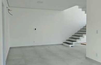 Imagem 11: Casa Duplex no Quinta das Marinas com 3 suítes sendo uma com closet área...