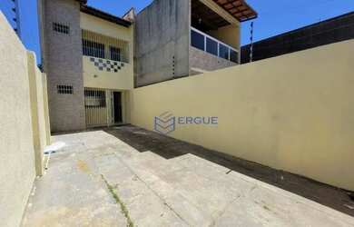 Imagem: A casa possui 3 Dormitórios, 3 Banheiros, 2 Vagas na garagem