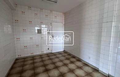 Imagem 3: Oportunidade de Apartamento no Aterrado - Localização Privilegiada