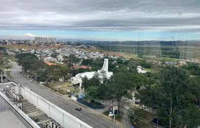 Imagem: O depósito possui 5 Vagas na garagem, 205m² de Área e está