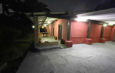 Imagem: A pousada chalé possui 4 Dormitórios, Acomodam 20 pessoas