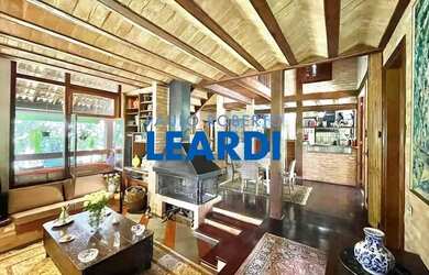 Imagem: A casa em condomínio possui 3 Dormitórios, 4 Banheiros, 4