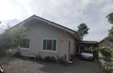 Imagem: A casa possui 2 Dormitórios, 2 Banheiros, 80m² de Área e