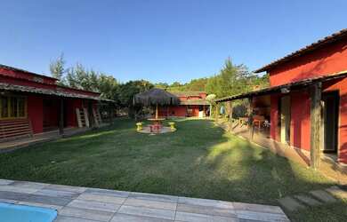 Imagem: A fazenda possui 200m² de Área e está localizado em Samburá