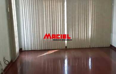 Imagem: A casa possui 3 Dormitórios, 3 Banheiros, 1 Vaga na garagem