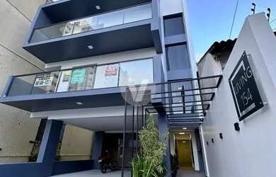 Imagem: O apartamento possui 1 Dormitório, 1 Banheiro, 1 Vaga na garagem