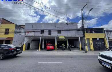 Imagem: A casa possui 5 Dormitórios, 5 Banheiros, 525m² de Área