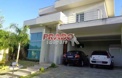 Imagem: A casa em condomínio possui 3 Dormitórios, 4 Banheiros, 2