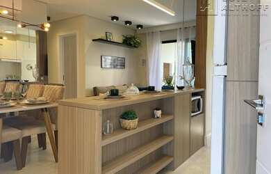 Imagem: O apartamento possui 2 Dormitórios, 1 Banheiro, 1 Vaga na garagem