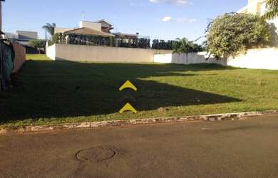 Imagem: O terreno possui 660m² de Área e está localizado em Jardim