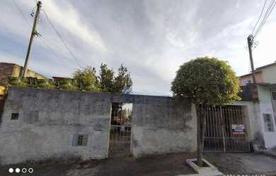 Imagem: O terreno possui 400m² de Área e está localizado em Vila