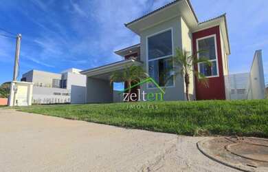 Imagem: A casa em condomínio possui 4 Dormitórios, 4 Banheiros, 2