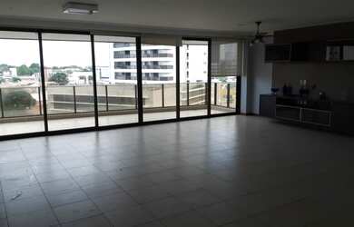 Imagem: O apartamento possui 5 Dormitórios, 5 Banheiros, 4 Vagas na