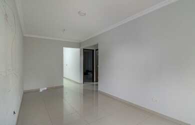 Imagem: A casa possui 2 Dormitórios, 2 Banheiros, 4 Vagas na garagem