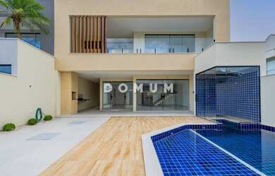 Imagem: A casa em condomínio possui 3 Dormitórios, 5 Banheiros, 2