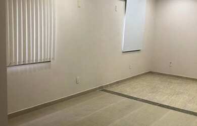 Imagem: O depósito possui 4 Vagas na garagem e está localizado em