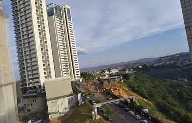 Imagem: O apartamento possui 4 Dormitórios, 3 Banheiros, 3 Vagas na