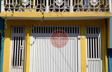 Imagem: A casa possui 2 Dormitórios, 1 Banheiro, 1 Vaga na garagem