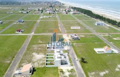 Imagem: O terreno está localizado em Balneário Gaivota, SC à venda