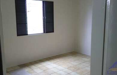 Imagem 5: CASA CRUZEIRO. 129m² de Área, 2 Banheirose5 Dormitórios