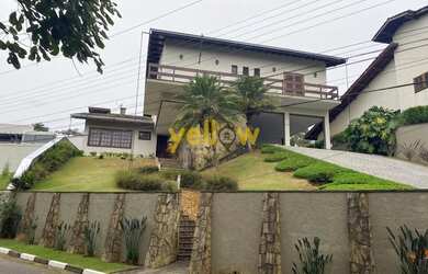 Imagem: A casa em condomínio possui 5 Dormitórios, 5 Banheiros, 5