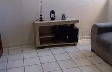 Imagem: O apartamento possui 2 Dormitórios, 1 Banheiro, 2 Vagas na