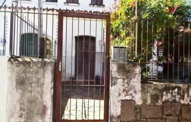 Imagem: A casa possui 3 Dormitórios, 2 Banheiros, 127m² de Área e