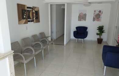 Imagem: O depósito possui 5 Vagas na garagem e está localizado em