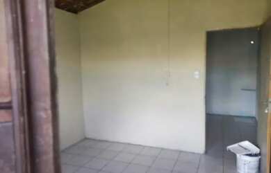 Imagem: A casa possui 1 Dormitório, 1 Banheiro, 70-0m² de Área e