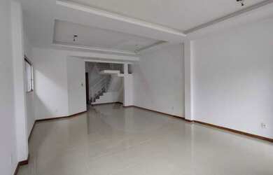 Imagem 5: Agatê Imóveis vende Casa Duplex em Itaipu por R 670 mil reais - Niterói...