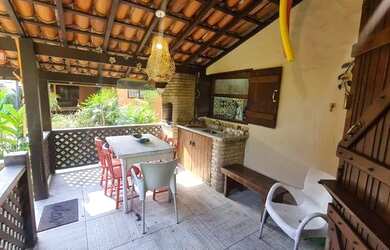 Imagem: A casa em condomínio possui 2 Dormitórios, 3 Banheiros, 2