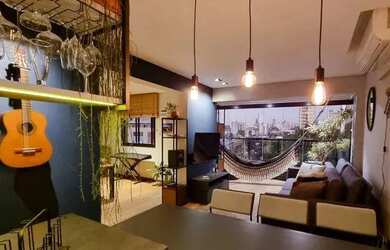 Imagem: A casa possui 5 Dormitórios, 4 Banheiros, 4 Vagas na garagem