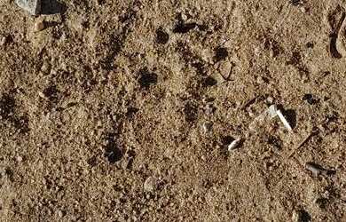 Imagem: A casa possui 1 Dormitório, 1 Banheiro, 3 Vagas na garagem