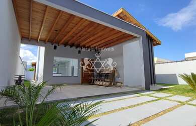 Imagem: A casa possui 3 Dormitórios, 3 Banheiros, 2 Vagas na garagem