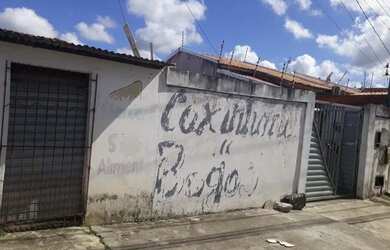 Imagem: A casa possui 1 Vaga na garagem, 10m² de Área e está localizado